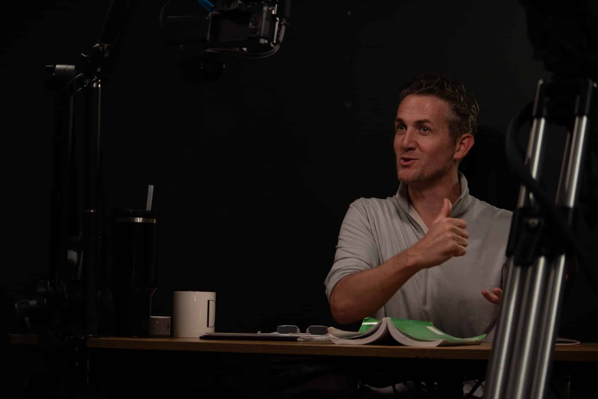 Matthew Dearing teaching on set at a Dearing Acting Studio Masterclass in Phoenix